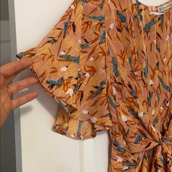 Cozy & Flattering Sundress - Picture 2 of 5